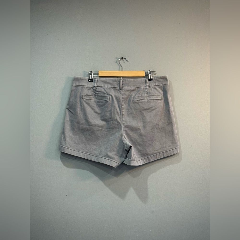 Gray J. Crew 4” Inseam Cotton Shorts Size 16 EUC - Picture 2 of 5